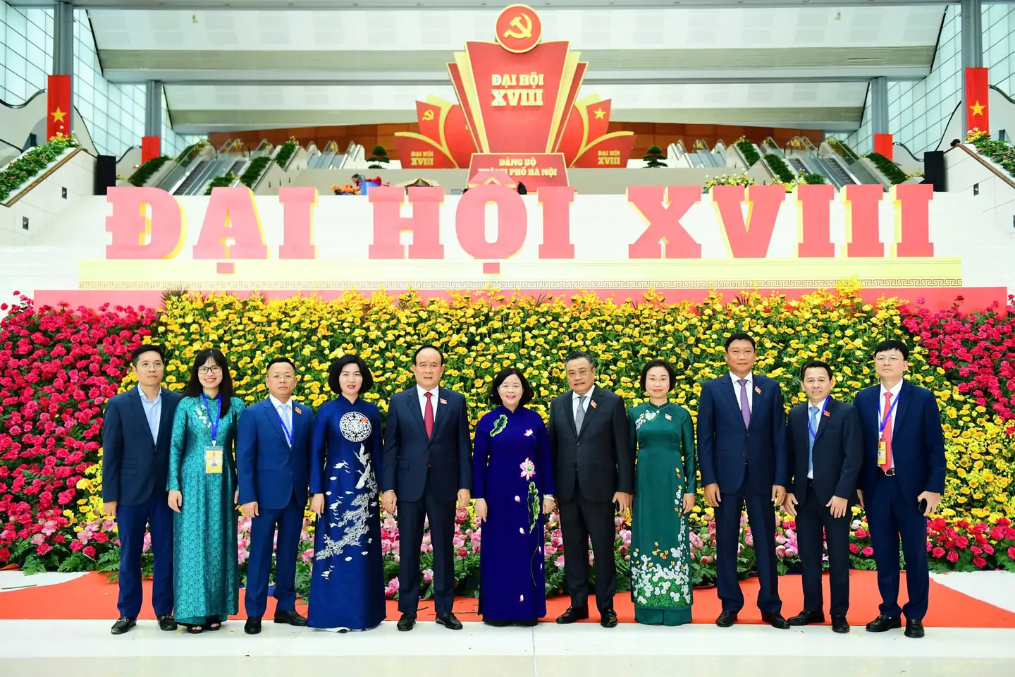 Khai mạc phiên trù bị Đại hội đại biểu Đảng bộ TP Hà Nội lần thứ XVIII- Ảnh 4.