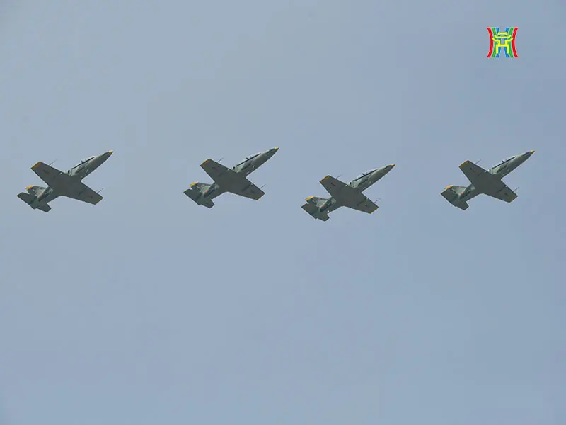 ‘Hổ mang chúa’ Su-30MK2 hợp luyện diễu binh trên bầu trời Hà Nội- Ảnh 11.
