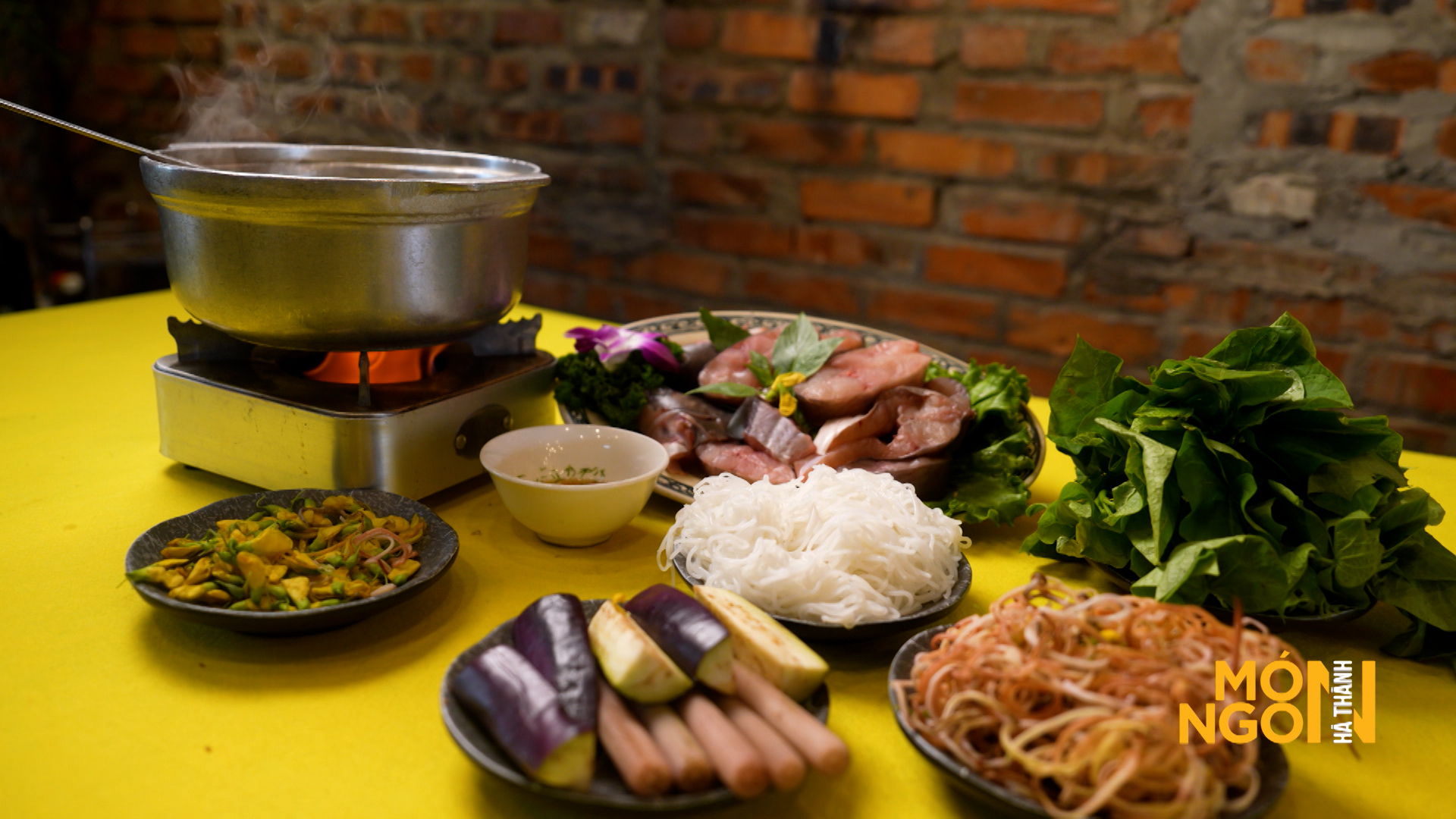 Cá ngạnh nhúng mẻ | Món ngon ở Hà Thành | 21/06/2025
