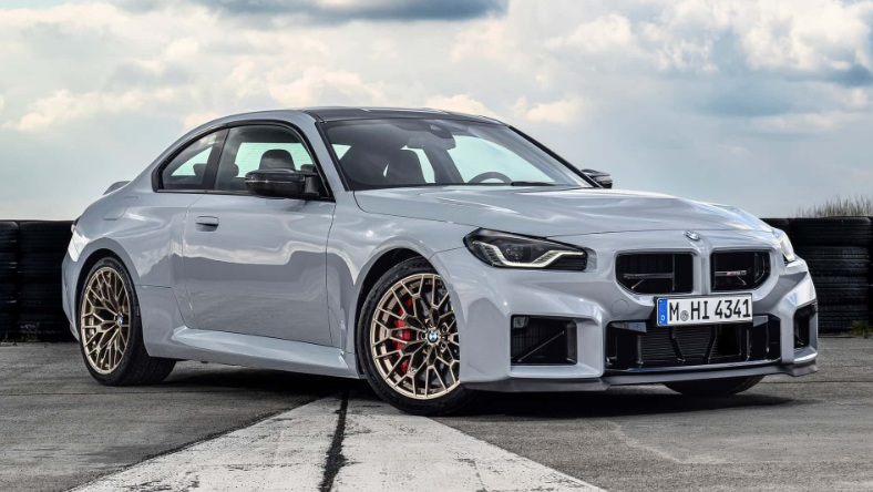 BMW ra mắt phiên bản mạnh nhất của M2 CS