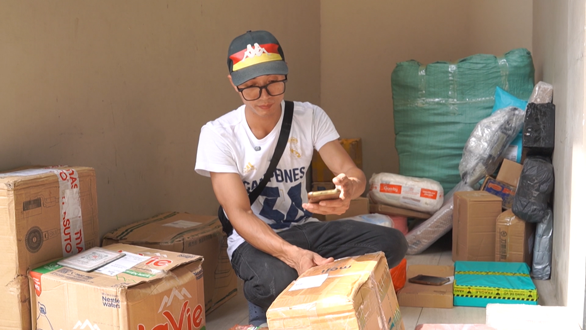 Giao hàng ở chung cư