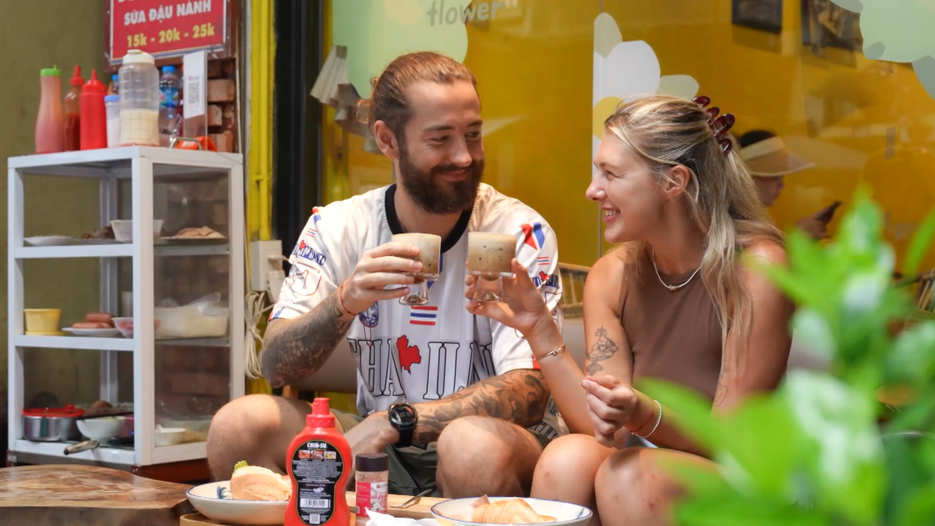 Sống ở phố Hàng Buồm