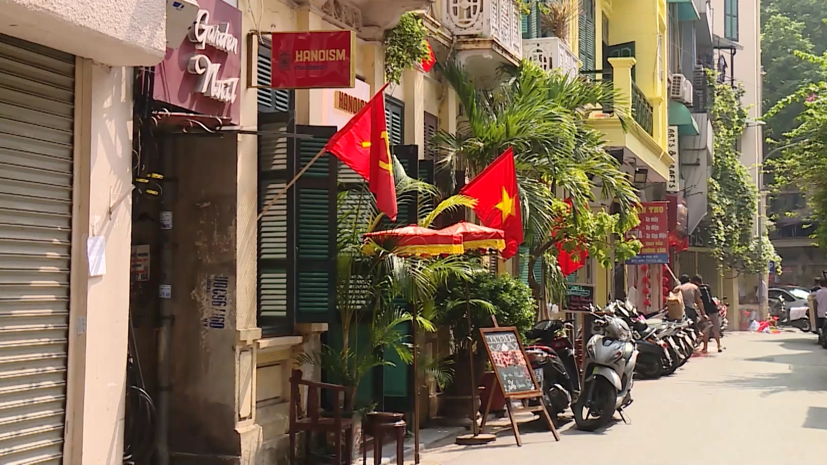 Ngõ Hội Vũ - không gian tĩnh lặng giữa phố cổ