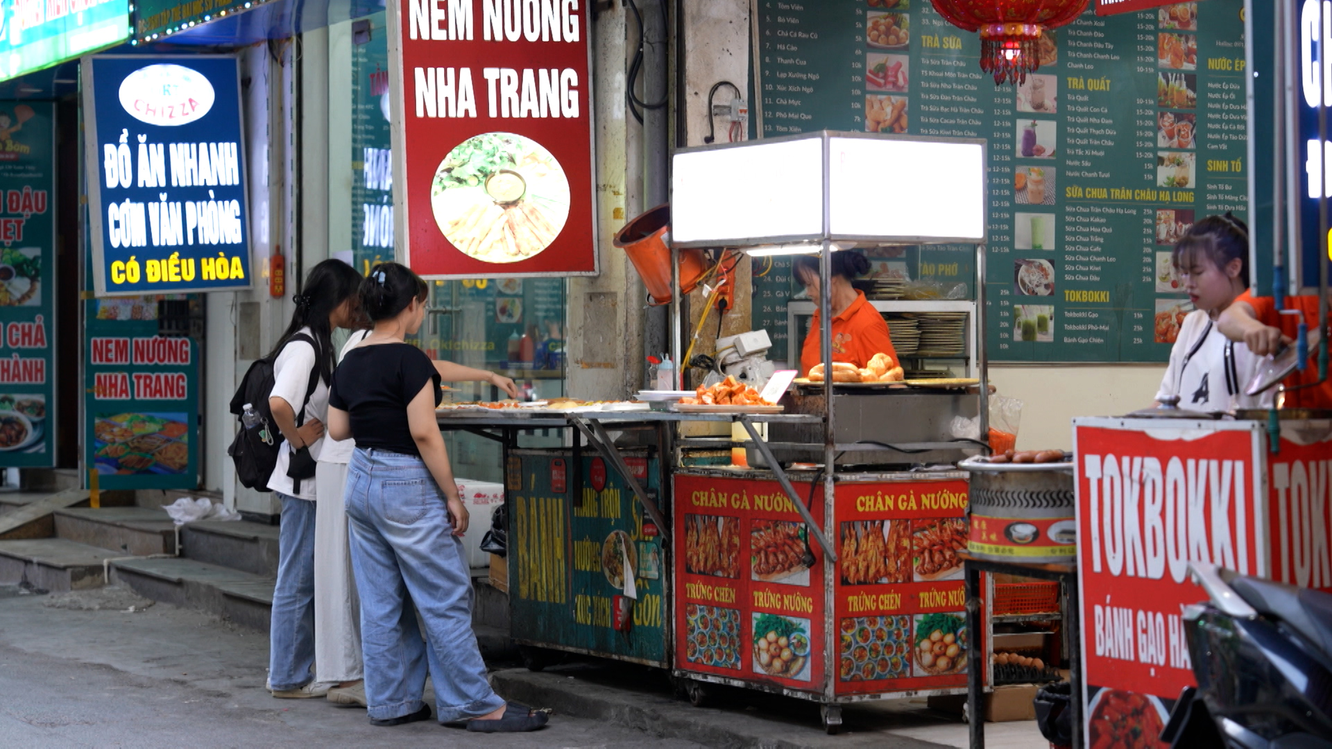 Buổi chiều ở ngõ sinh viên | Nhịp sống Hà Nội | 23/07/2025
