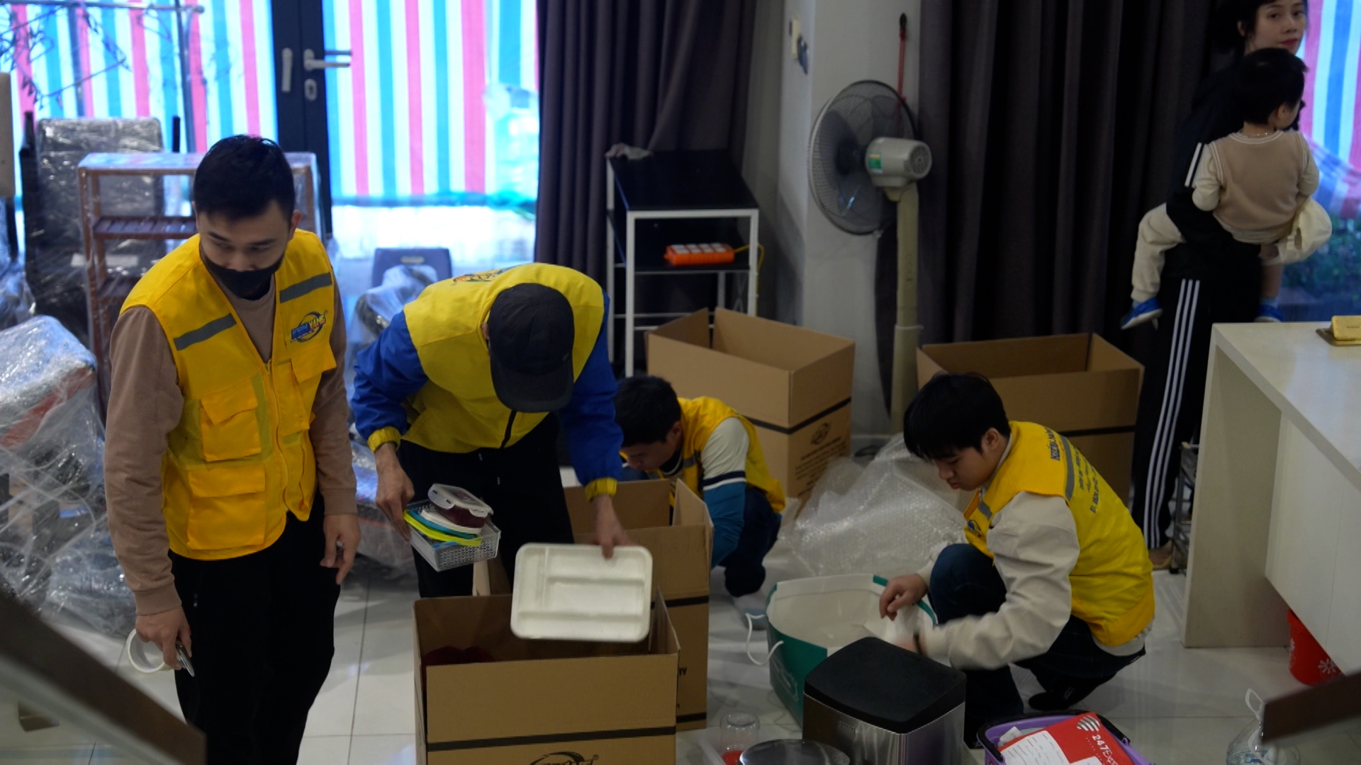 Chuyển nhà trong phố