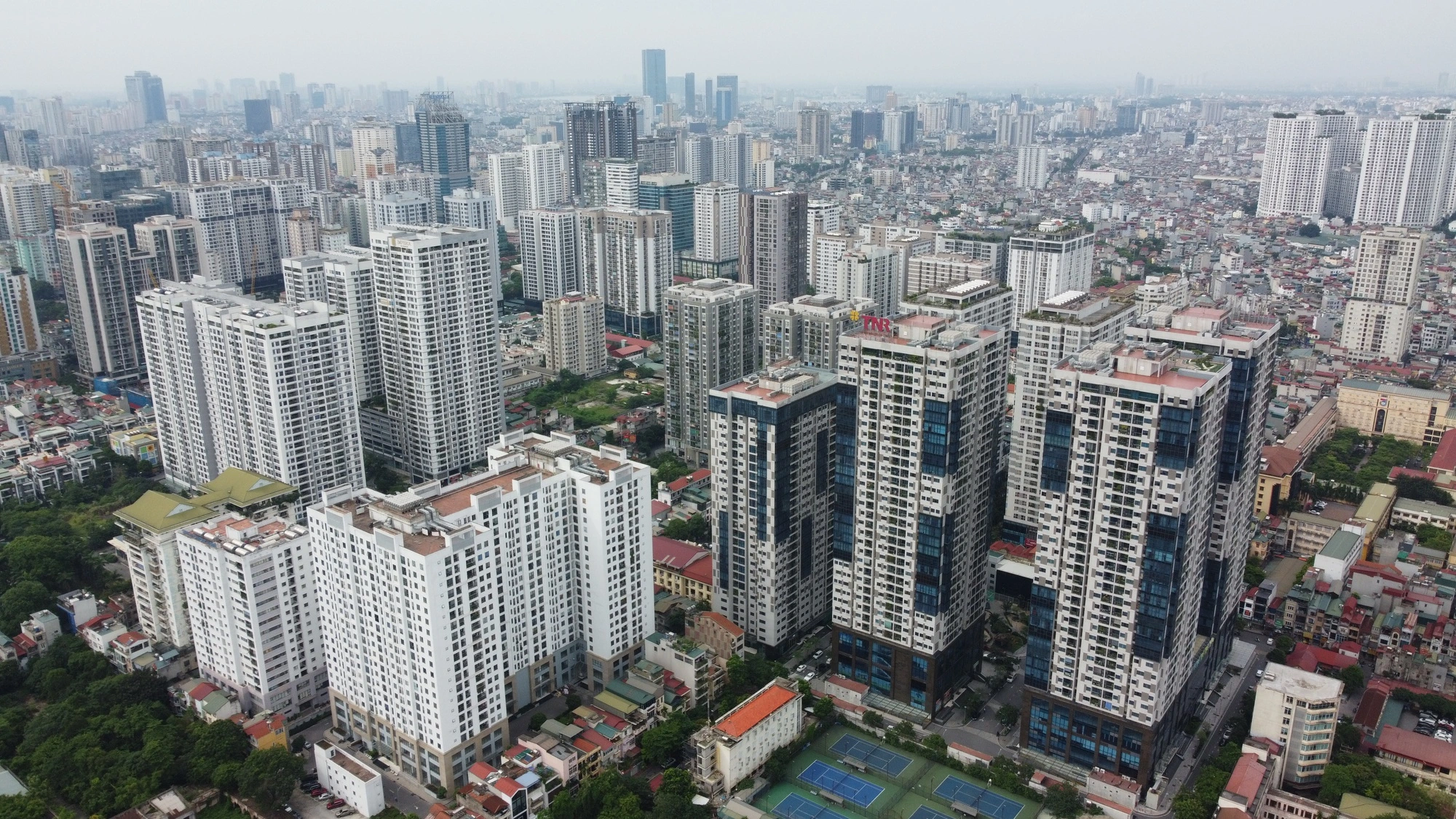 Vì sao giá chung cư tăng mà cầu không giảm? | Vấn đề kinh tế | 01/07/2025