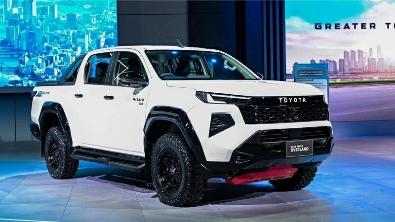 Toyota Hilux 2026 chốt lịch ra mắt tại Việt Nam