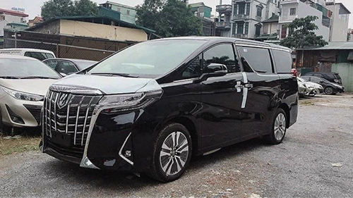 Toyota gọi sửa chữa xe Alphard do lỗi bộ phân phối nguồn