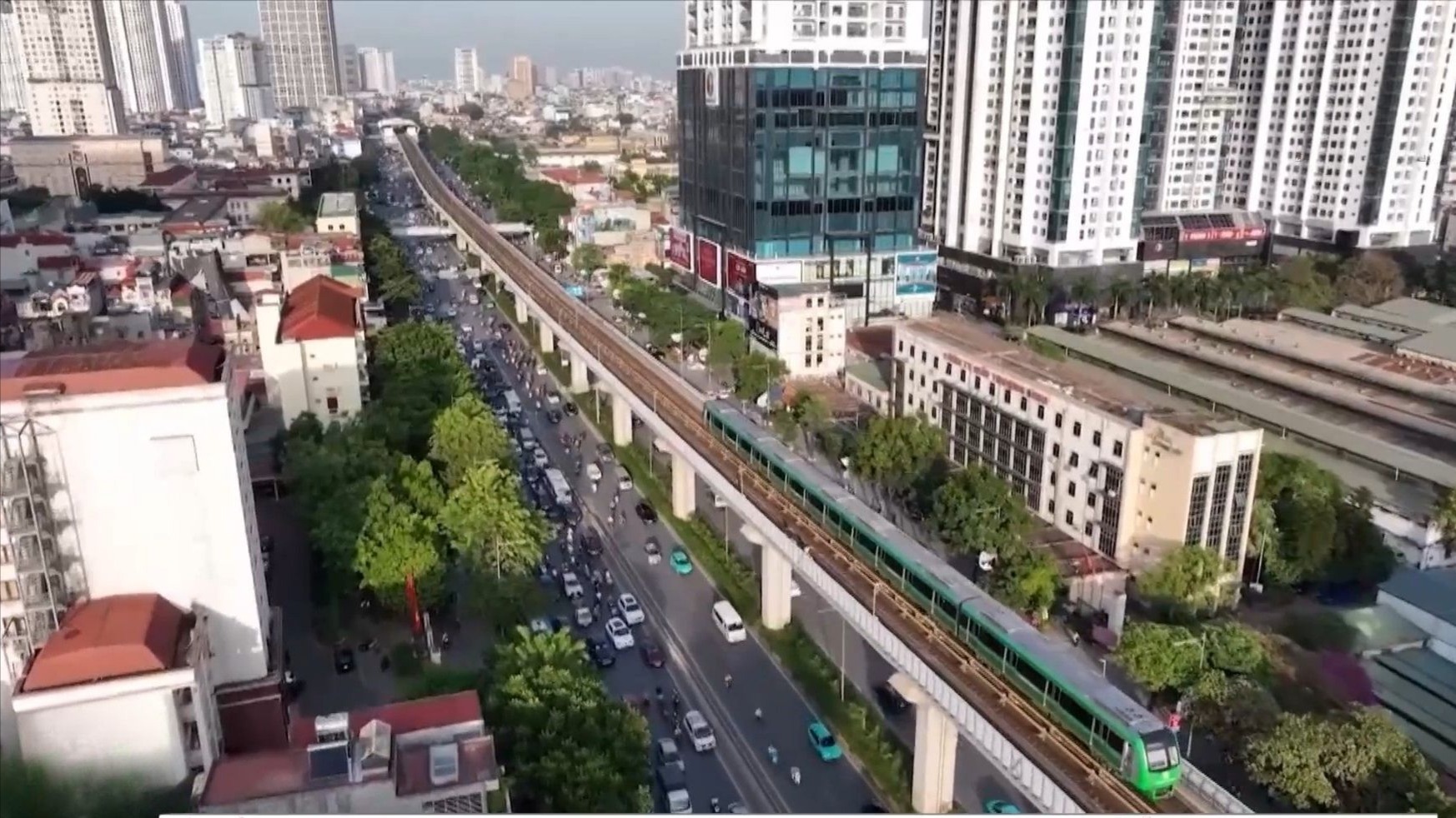 Có một Hà Nội 'không thể không vội'