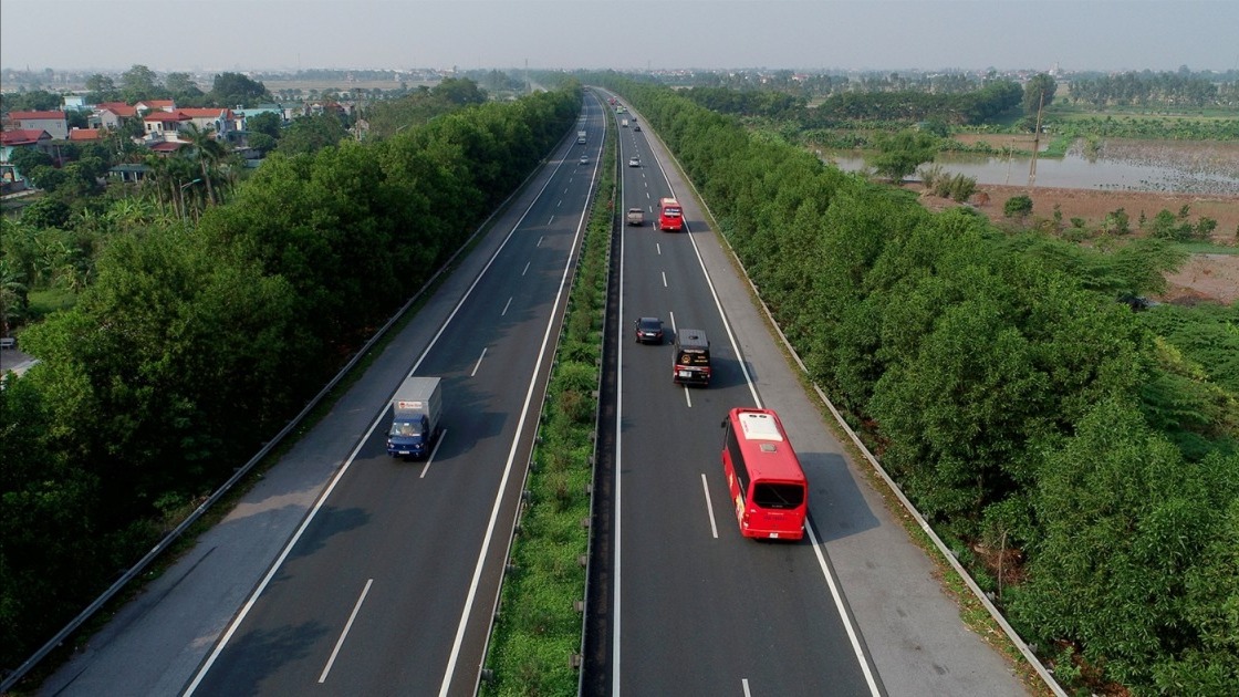 Yêu cầu khắc phục hư hỏng trên cao tốc trọng điểm