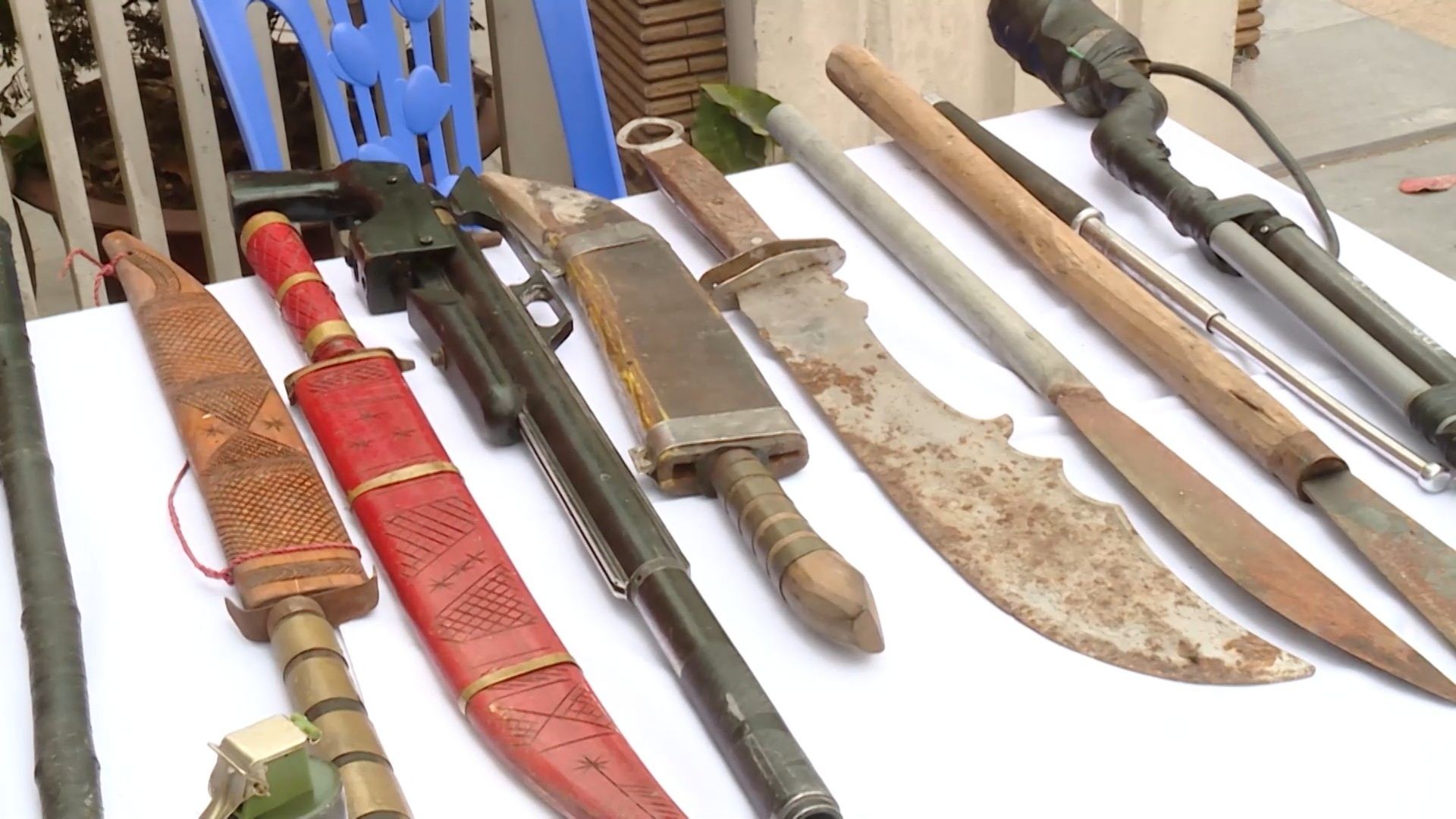 Công an Hà Nội thu hồi 185 khẩu súng các loại