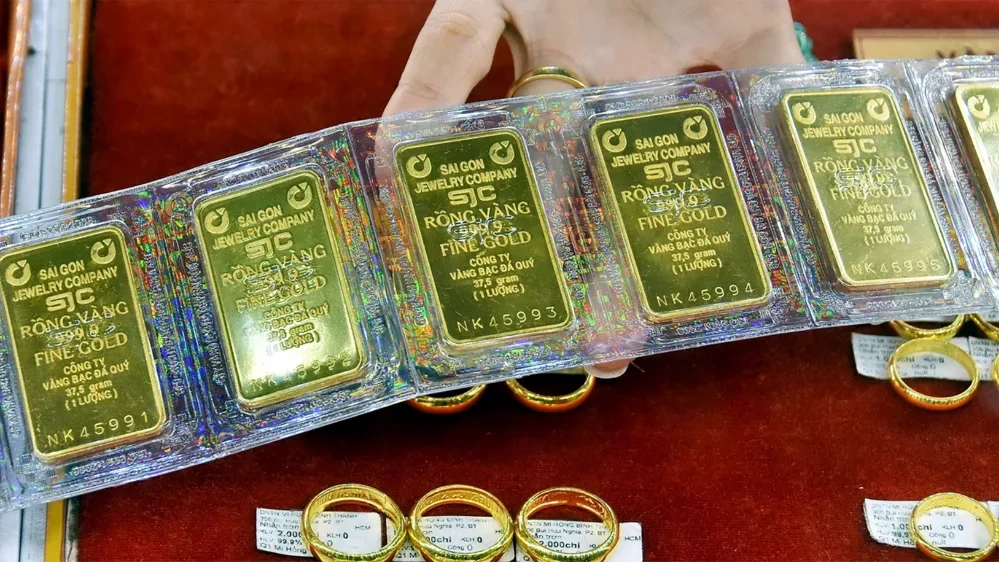 Giá vàng 13/1: Vàng trong nước neo ở mức 162 triệu đồng/lượng