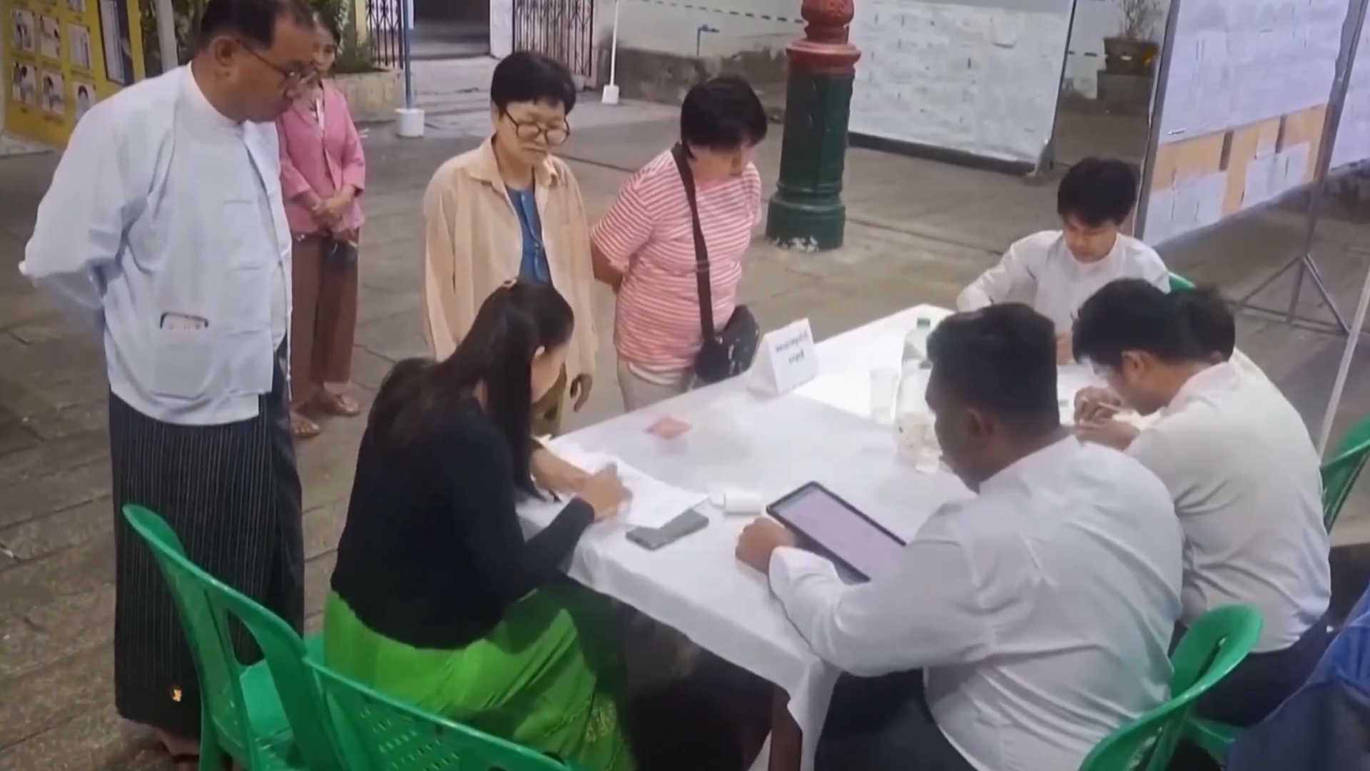 Myanmar tổ chức thành công giai đoạn 2 cuộc tổng tuyển cử