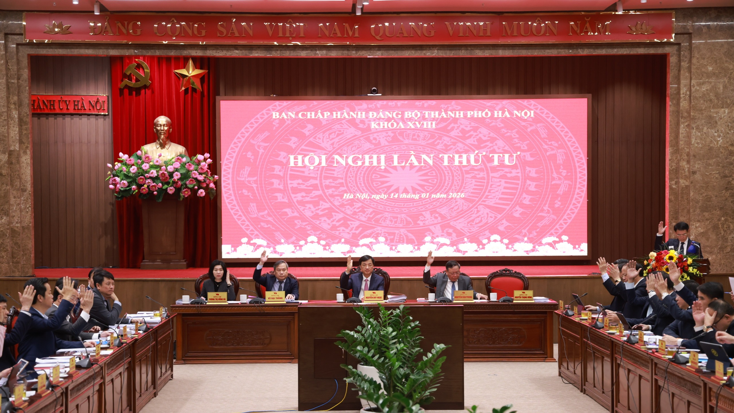 Hội nghị Ban Chấp hành Đảng bộ lần thứ tư bàn 10 nội dung quan trọng