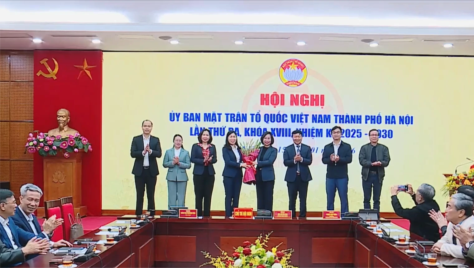 Bà Trần Thị Phương Hoa giữ chức Phó Chủ tịch Thường trực Ủy ban MTTQ TP Hà Nội