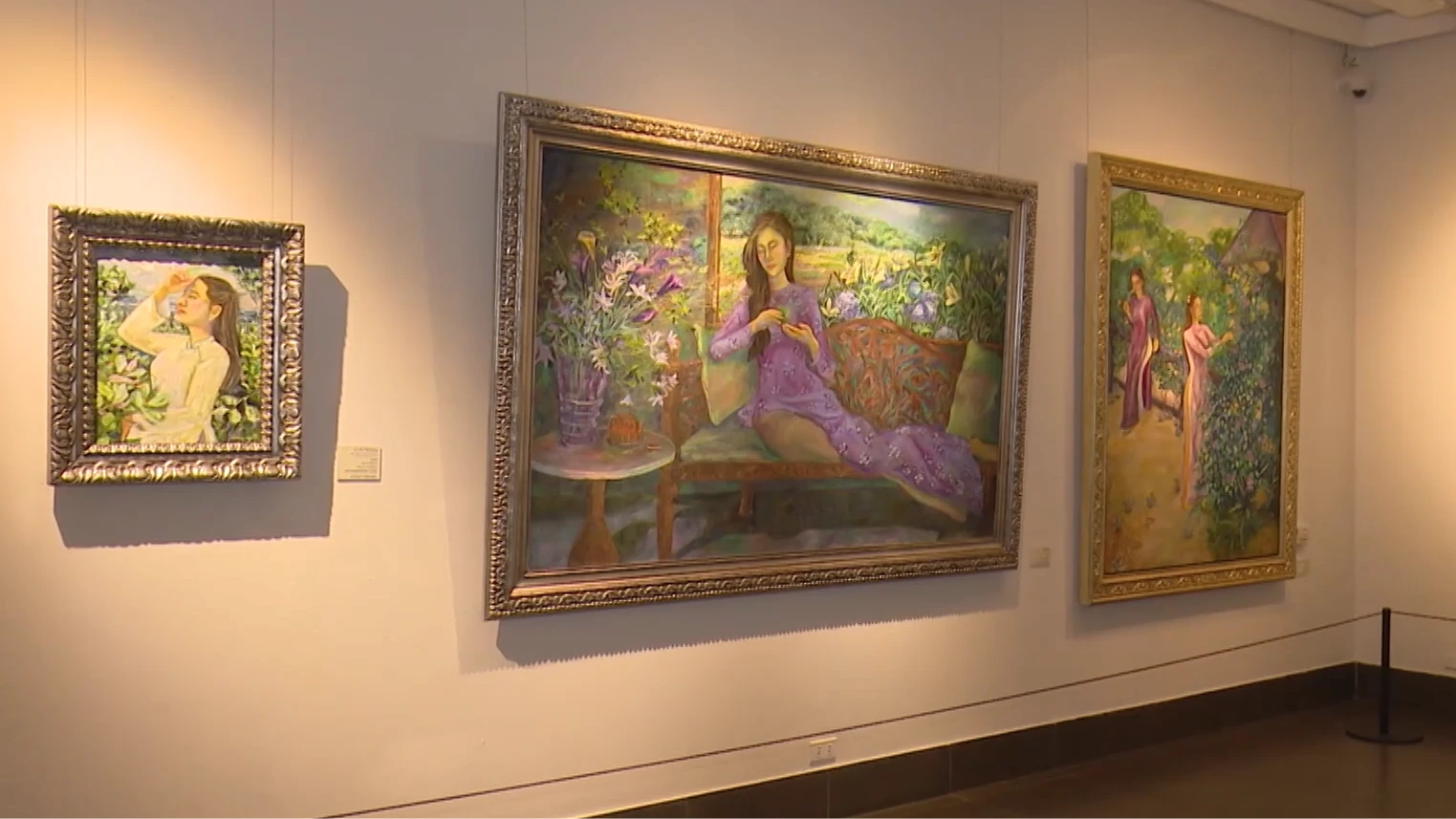 'Mộng giữa chiều hoa' lan tỏa di sản qua hội họa