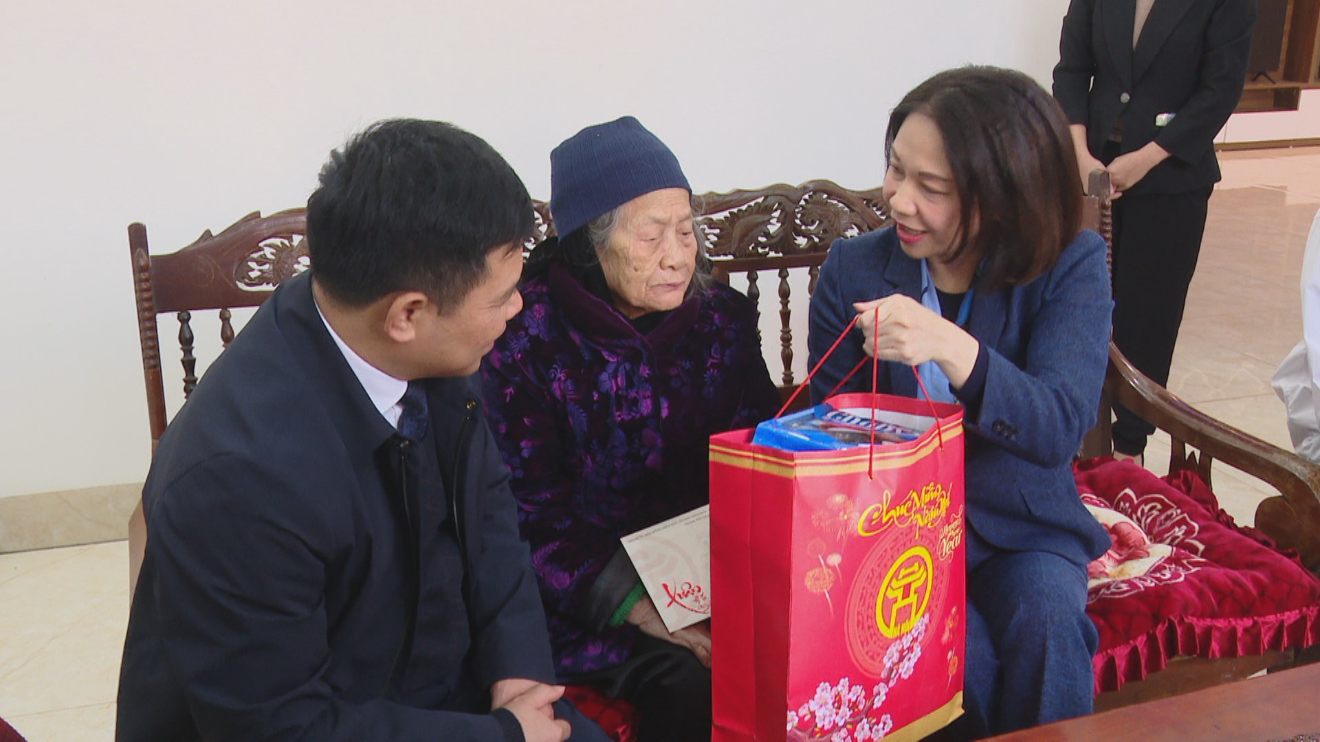 Hà Nội chăm lo Tết cho người có hoàn cảnh khó khăn