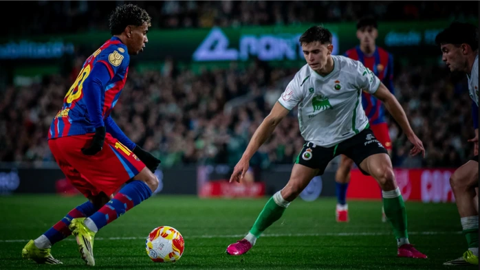 Barcelona chật vật vào tứ kết Copa del Rey