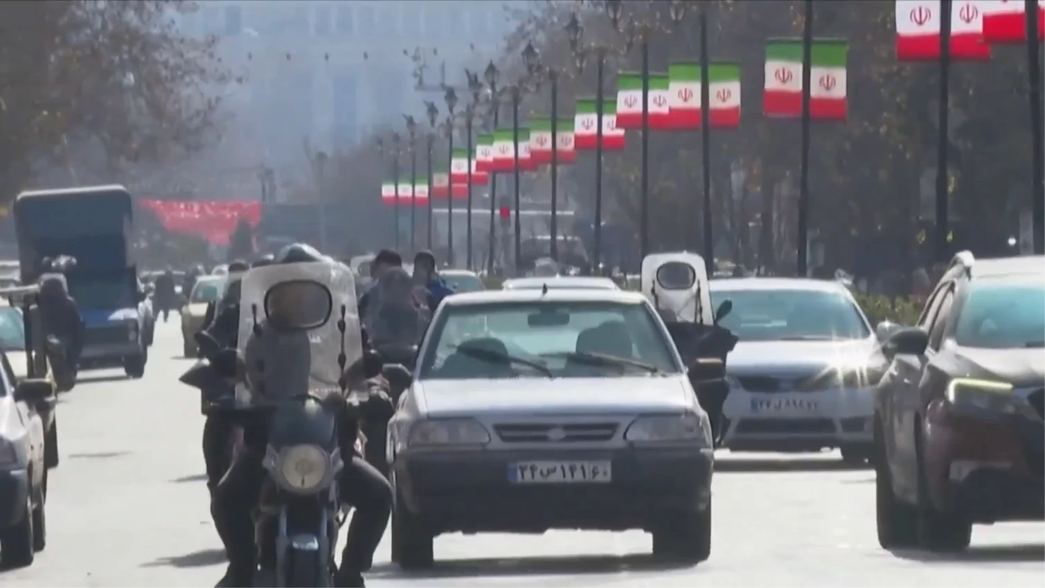 Thêm nhiều nước khuyến cáo công dân về tình hình Iran