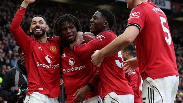 Man United ghi dấu ấn mạnh mẽ tại trận derby