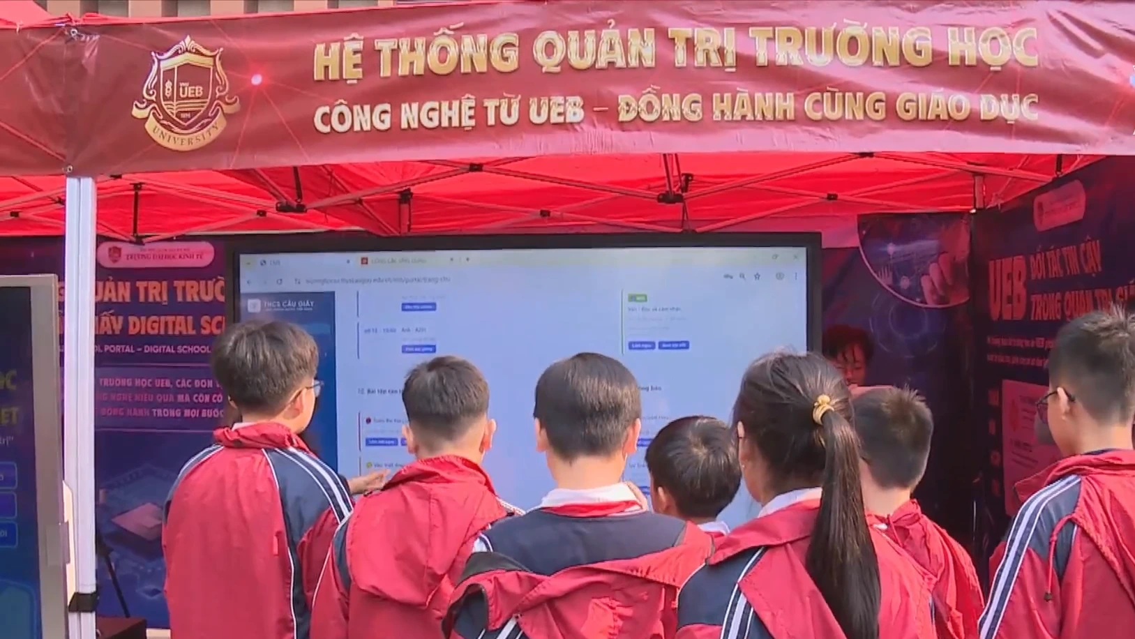 Mở lối quản trị trường học số