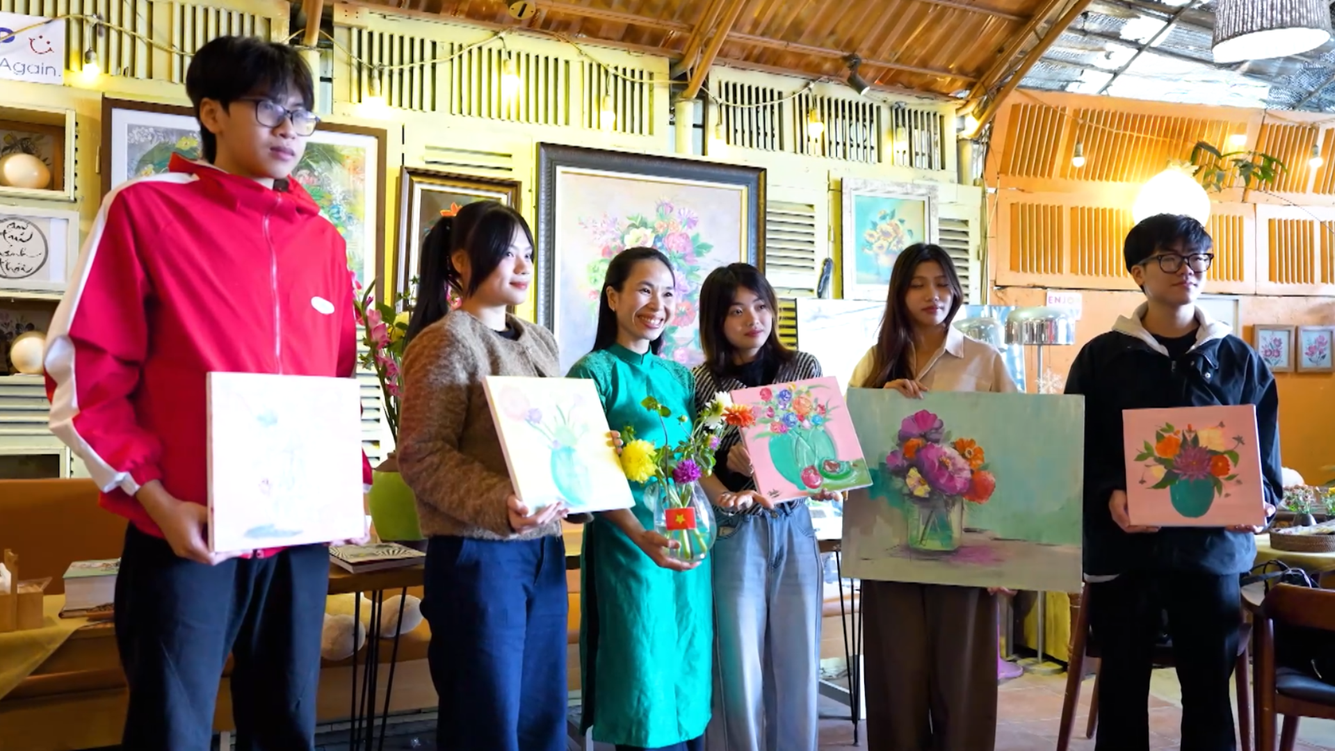 Làn điệu xưa nơi quán nhỏ | Hà Nội đến để yêu | 18/01/2026