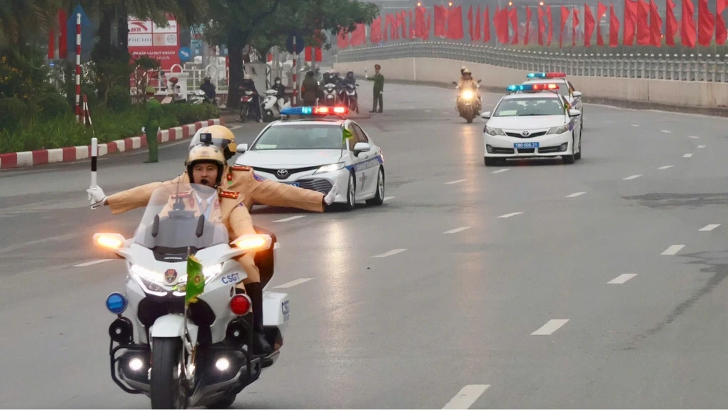 Giao thông Hà Nội thông suốt phục vụ Đại hội XIV