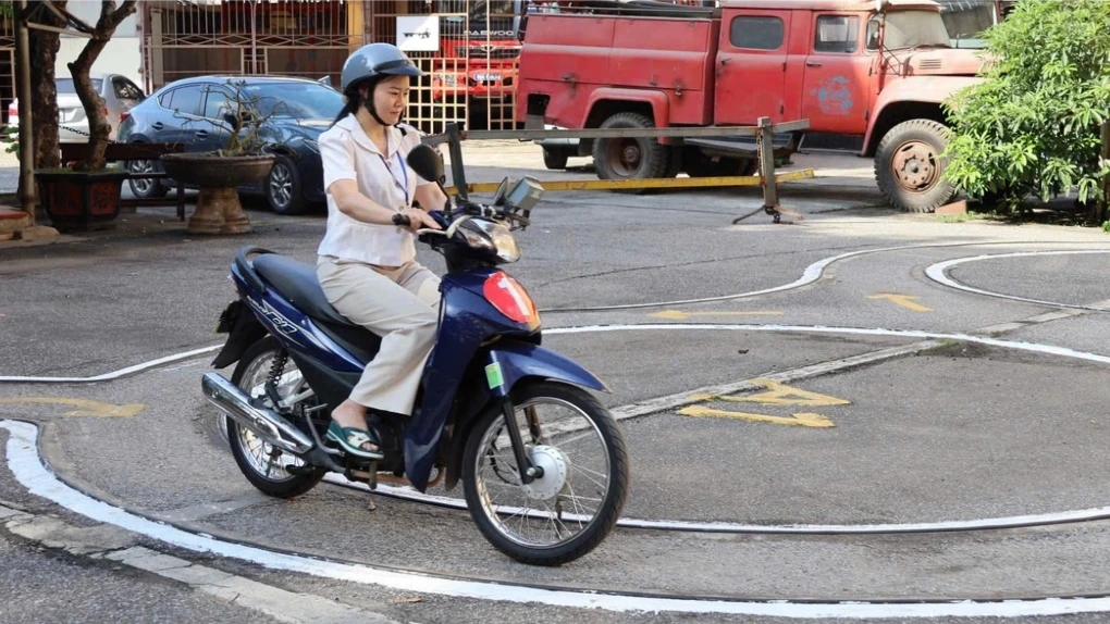 Bỏ một bài thi hình trong sát hạch bằng lái xe máy