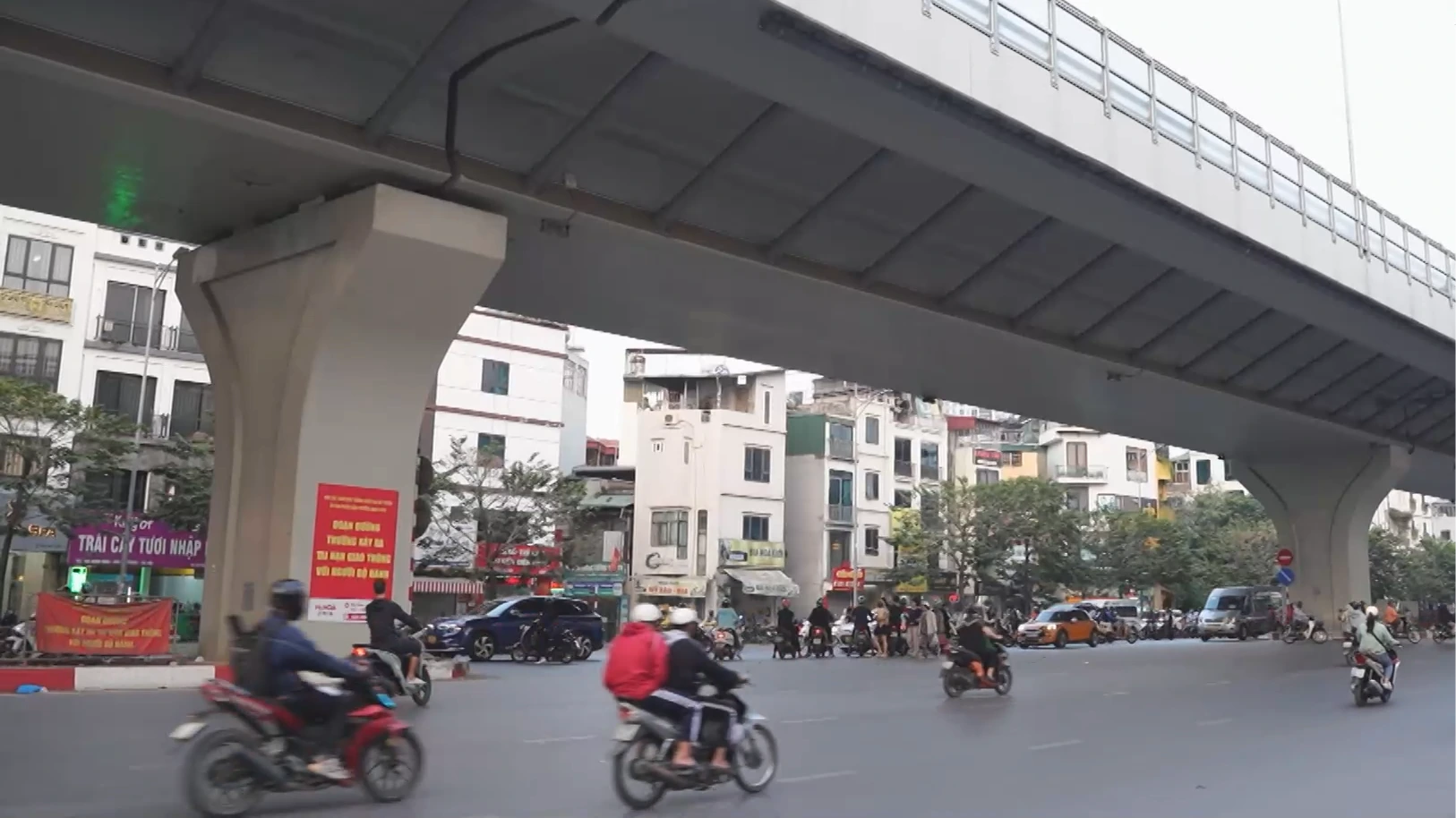 Đường Lạc Trung - Minh Khai dự kiến thông xe trong tháng Hai