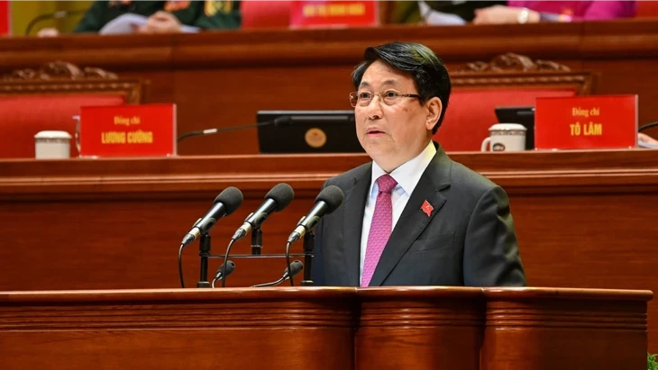 Đại hội quyết định những vấn đề chiến lược trong nhiều thập niên