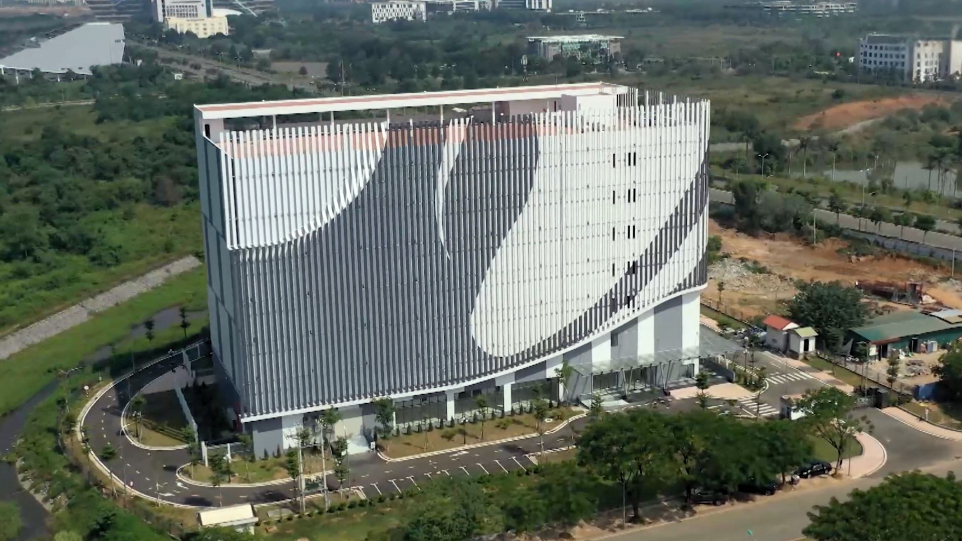 Gỡ vướng pháp lý cho khu công nghệ cao Hà Nội