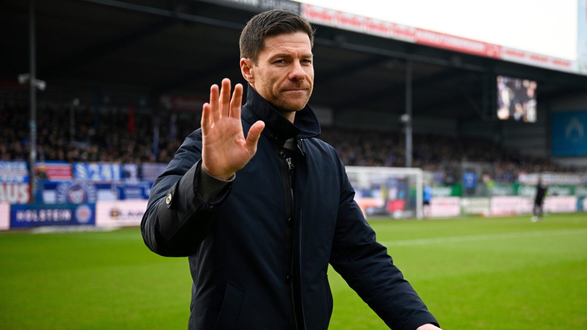 HLV Xabi Alonso ra điều kiện làm việc tại Premier League
