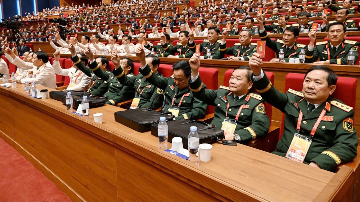 Rút ngắn thời gian làm việc Đại hội đại biểu toàn quốc lần thứ XIV của Đảng