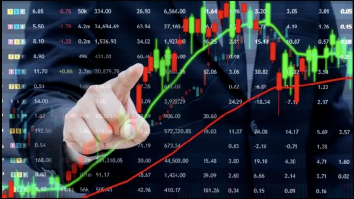 VN-Index giảm nhẹ, thanh khoản cổ phiếu nhỏ bùng nổ