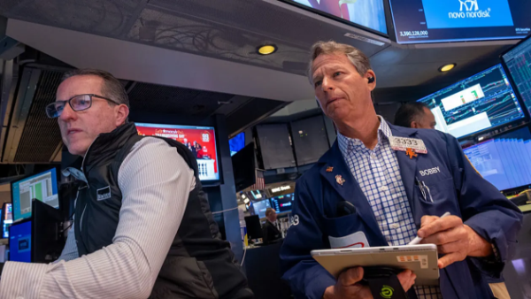 Chứng khoán Mỹ khởi sắc nhờ thông tin thỏa thuận khung Greenland