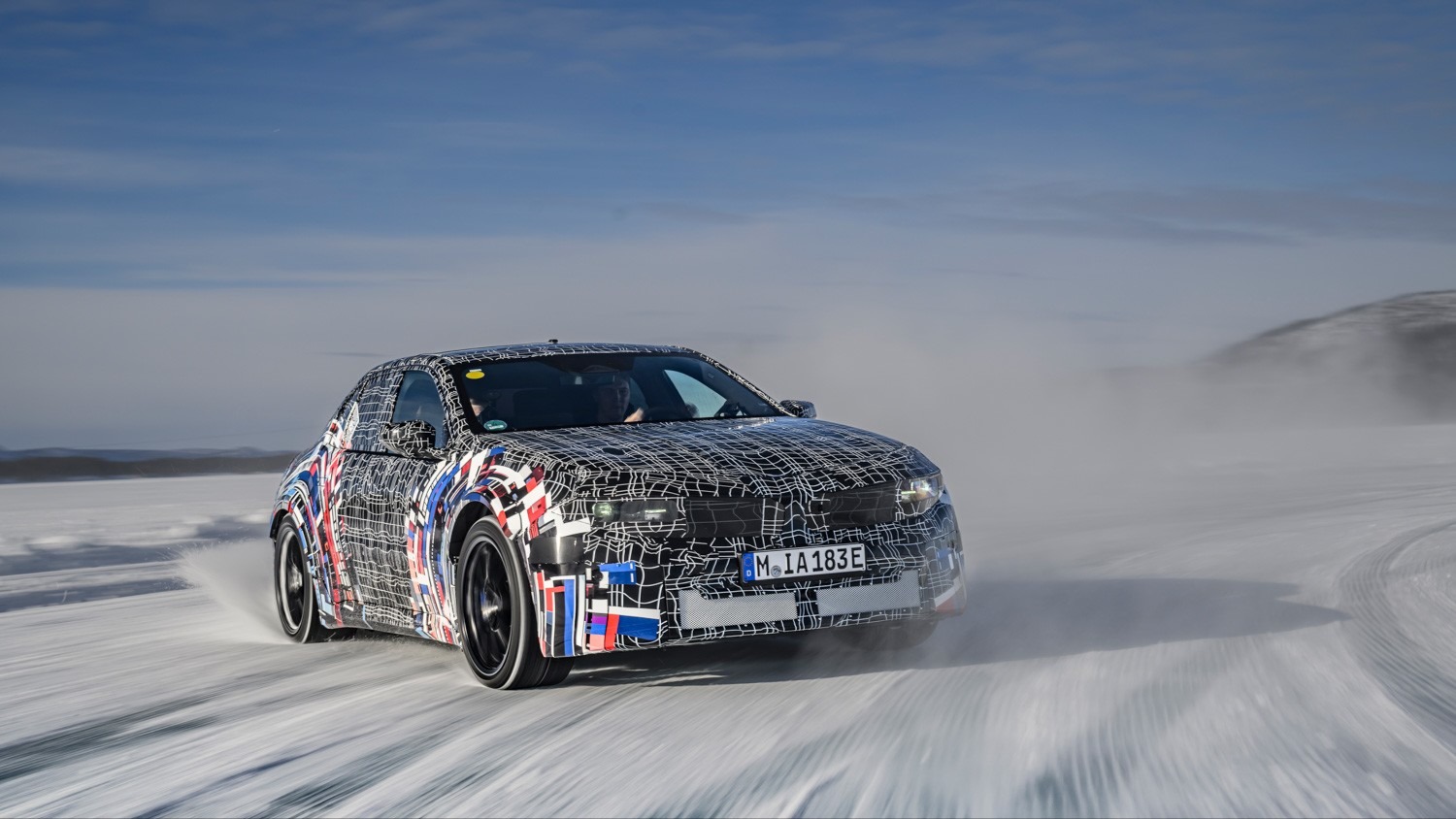 BMW M eDrive chạy thử nghiệm trong điều kiện khắc nghiệt