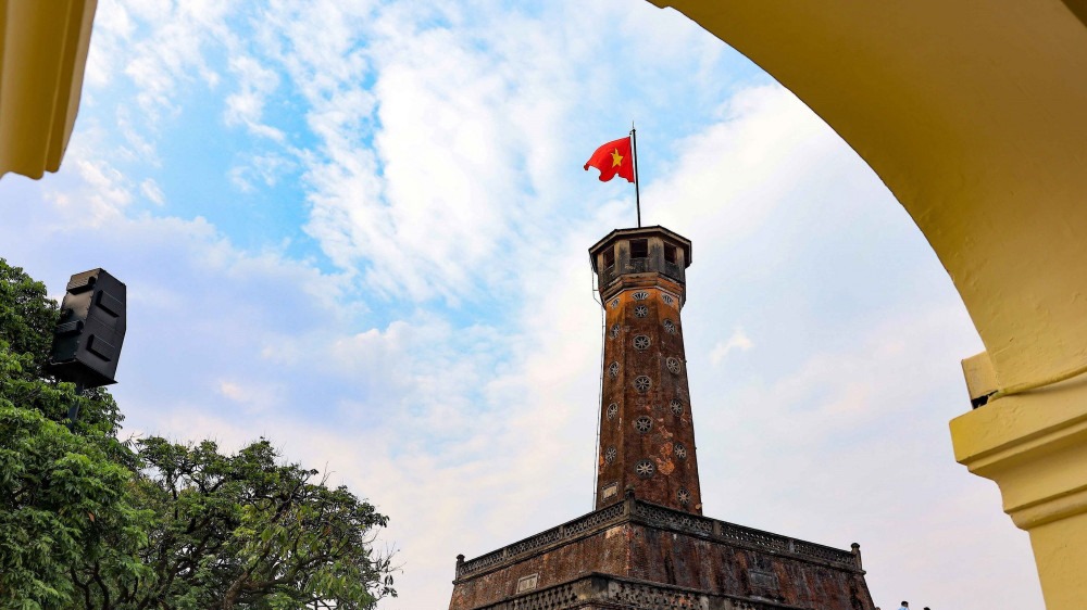 Chạm vào lịch sử từ ký ức Cột cờ