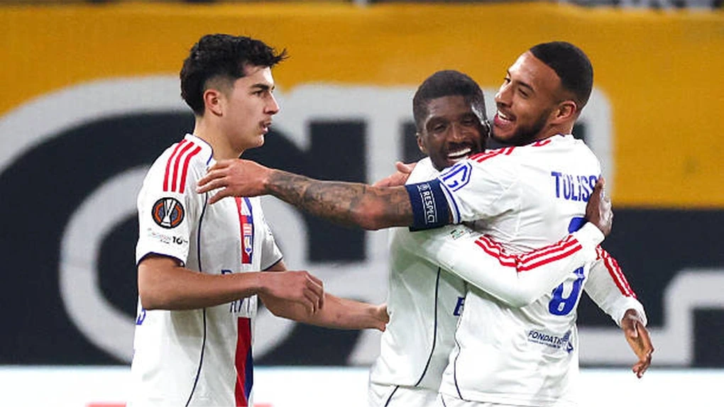 Aston Villa & Lyon giành vé trực tiếp vào vòng 1/8