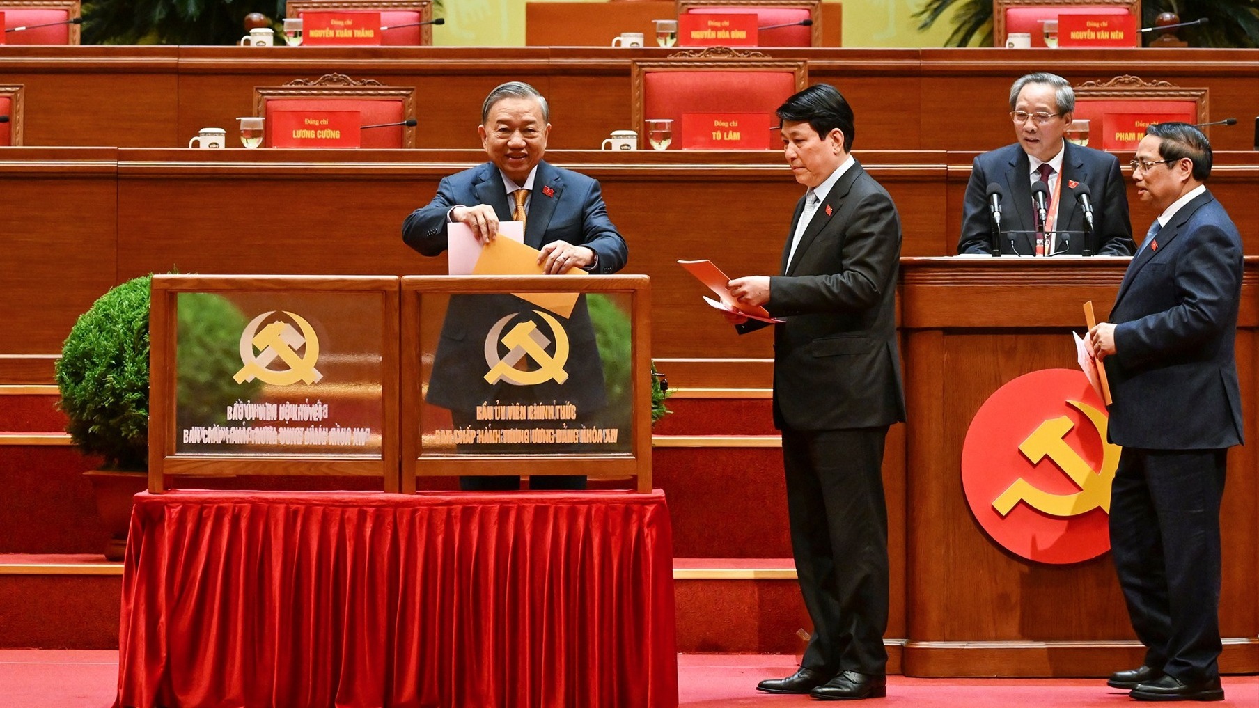 Sáng 23/1, Ban Chấp hành Trung ương Đảng khóa XIV tiến hành Hội nghị lần thứ nhất