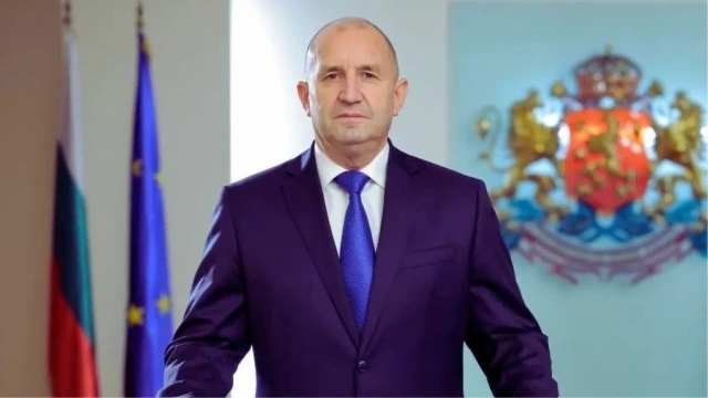 Tổng thống Bulgaria từ chức