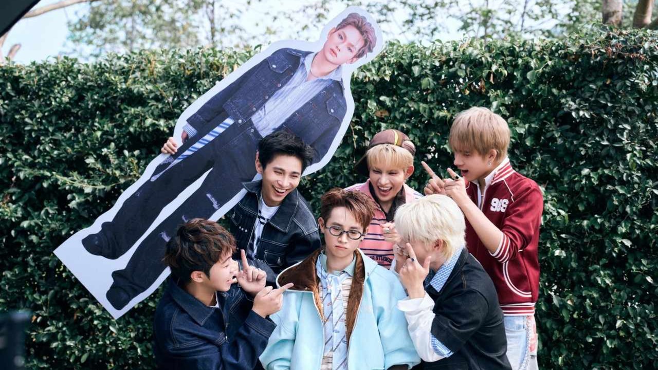 Dàn ‘anh trai’ hội ngộ trong MV ‘Nhớ em 8 lần’