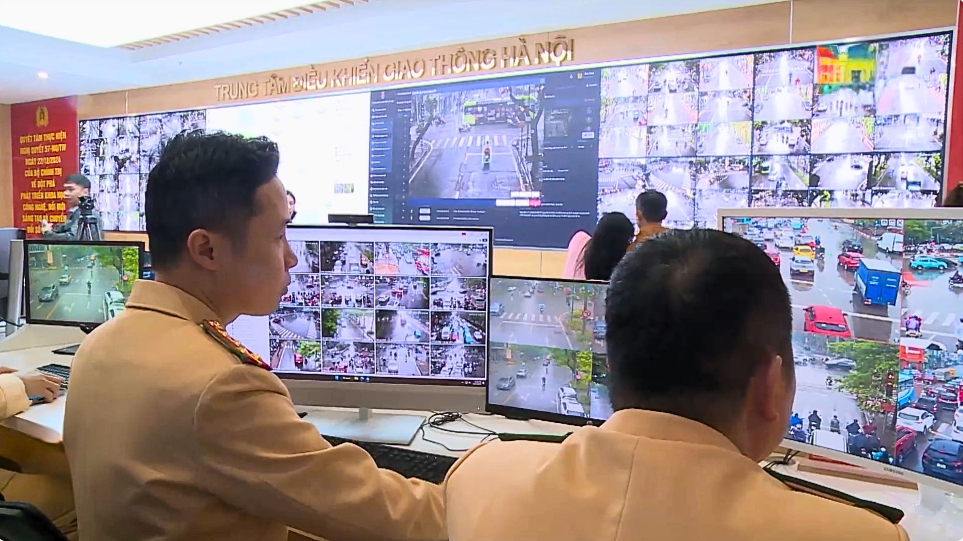 Camera AI kích hoạt làn sóng xanh phục vụ Đại Hội