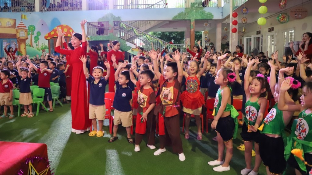 Hà Nội chăm lo toàn diện cho trẻ em