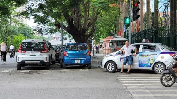 Tránh những vị trí cấm dừng, đỗ để không bị phạt nặng