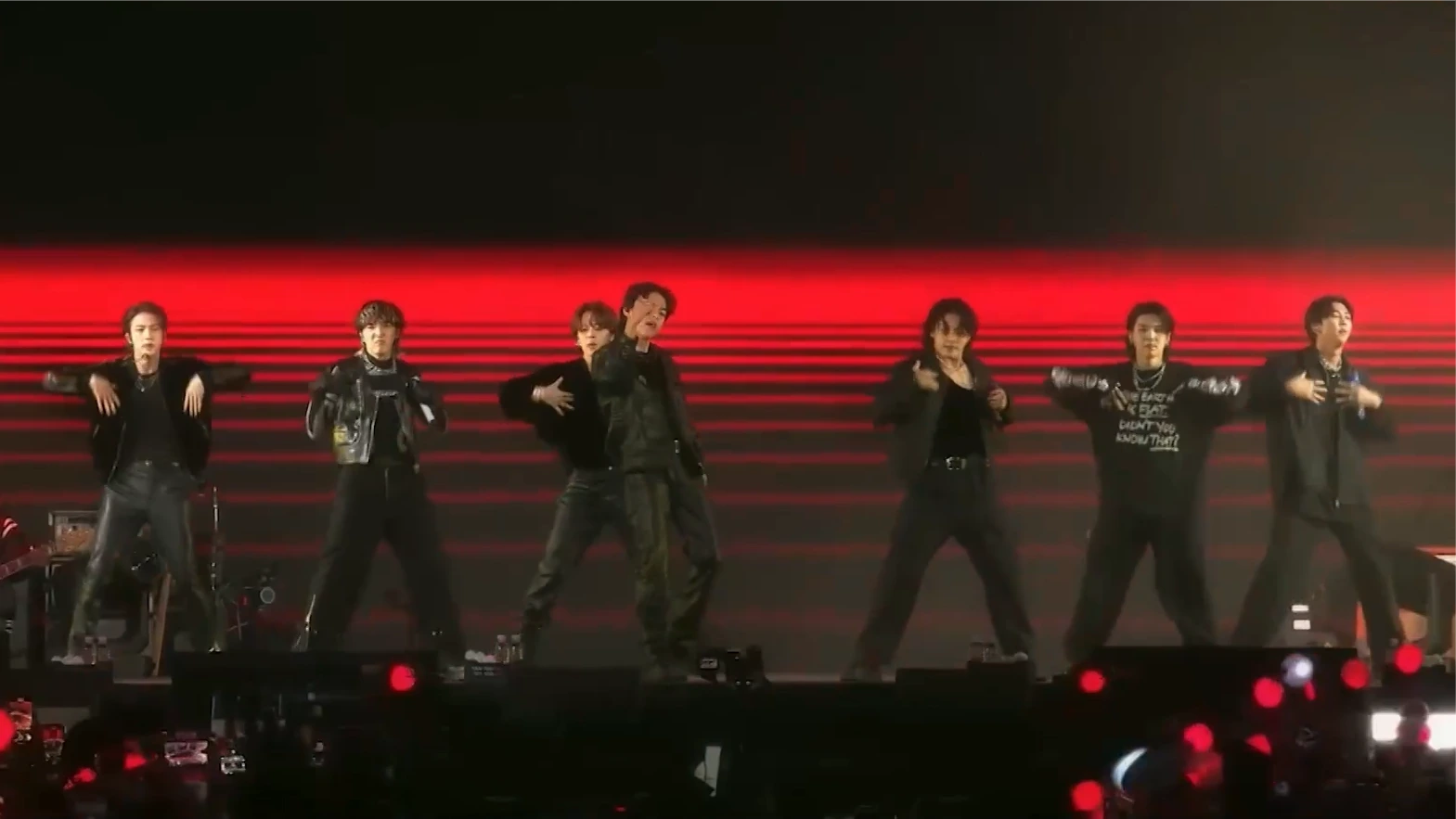 World tour của BTS tốc độ bán vé đạt kỷ lục