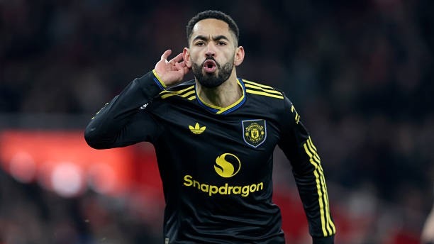 Manchester United vào top 4 sau chiến thắng tại Emirates