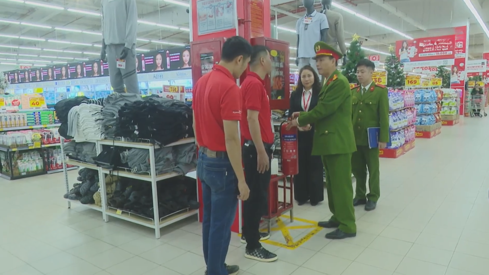 Rà soát, ngăn ngừa cháy nổ các điểm tập trung hàng Tết