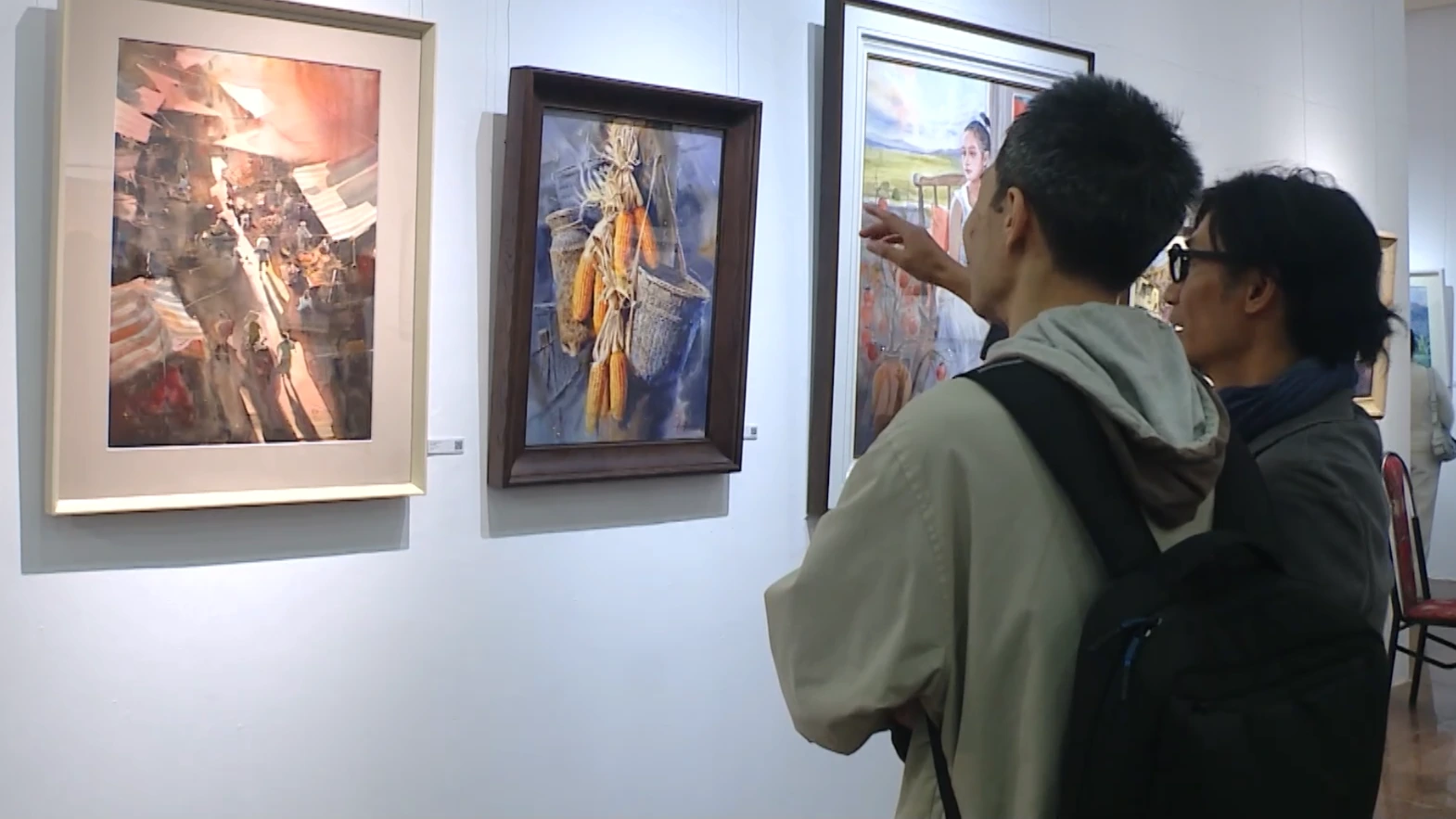 'Chuyện màu nước' - thế giới nghệ thuật đa sắc thái