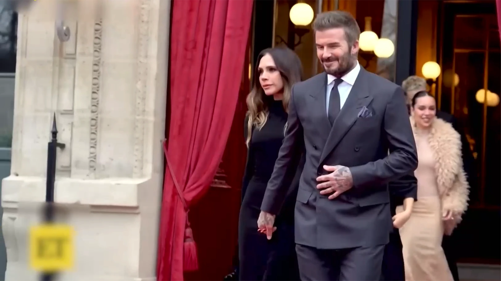 Victoria Beckham nhận Huân chương Văn học và Nghệ thuật Pháp