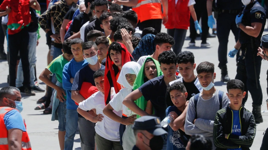 Tây Ban Nha cấp giấy tờ cho người nhập cư trái phép